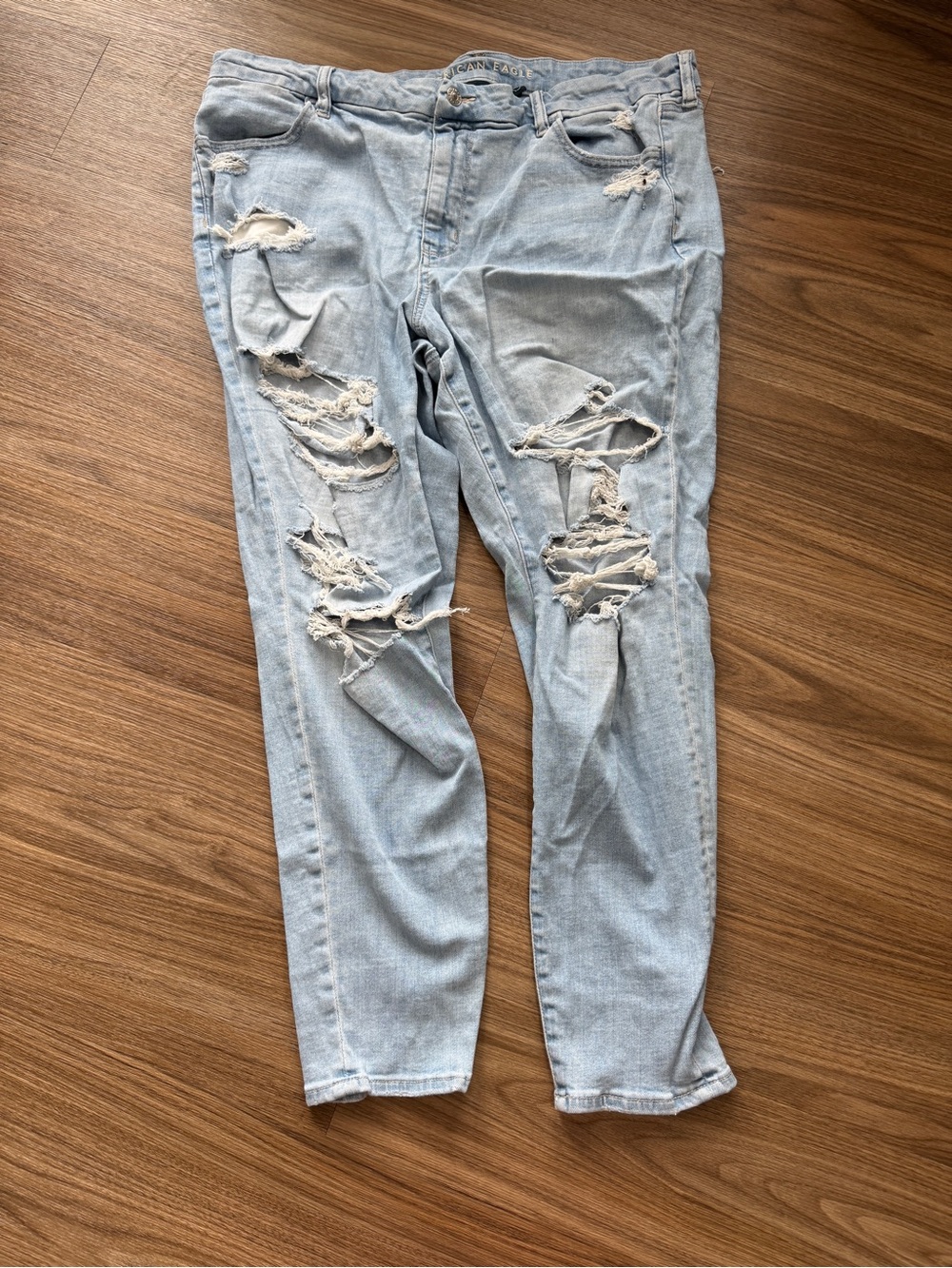 American Eagle Outfitters Light Blue Distressed Jeans
